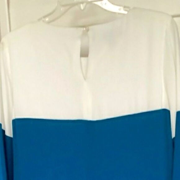 Colorblock Dress attached necklace - Picture 4 of 4